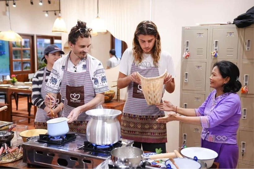 Bangkok: White Lotus Thai Cooking Class with Market Tour - Four dishes, four different cooking lessons