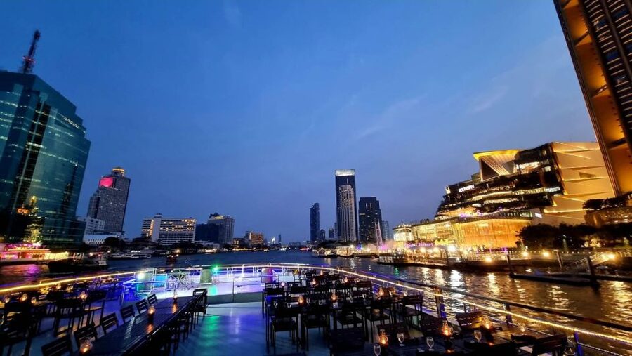 Bangkok: White Orchid Chao Phraya Dinner Cruise - The dinner sailing from 7:45 PM to 9:45 PM
