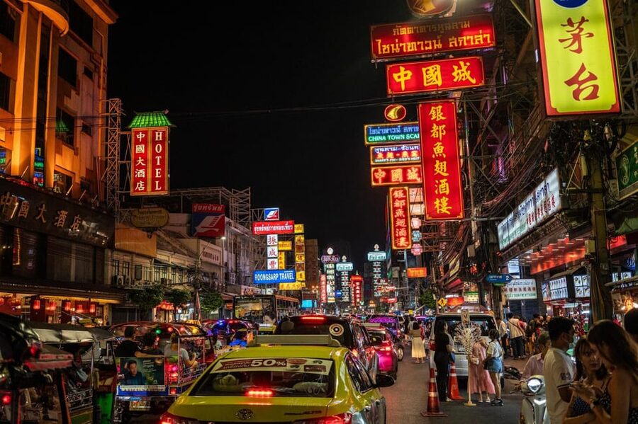 Bangkok with a Private Car and Driver Customizable Tours - Who will get the most from this service?