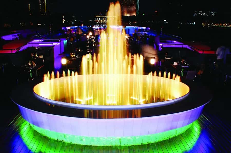 Bangkok: Wonderful Pearl Dinner Cruise and Live Performance - Choosing between the indoor area and upper deck