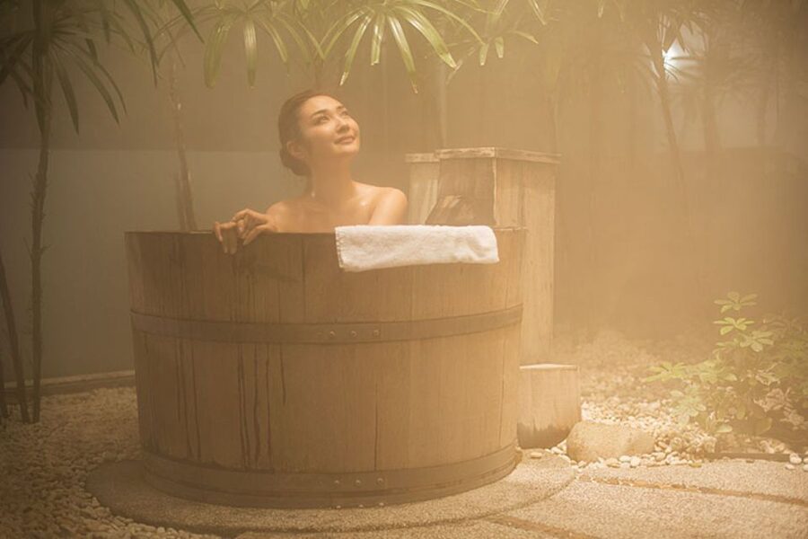 Bangkok: Yunomori Sukhumvit Onsen Hot Springs Spa Pass - Garden and teak baths add variety