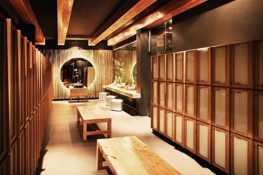 Bangkok: Yunomori Sukhumvit Onsen Hot Springs Spa Pass - Getting ready for the bathing area