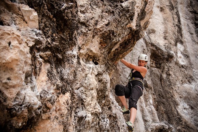 Beginner's Full Day Rock Climbing and Caving Tours at Railay Beach in Krabi - Why Railay is such a good place to climb