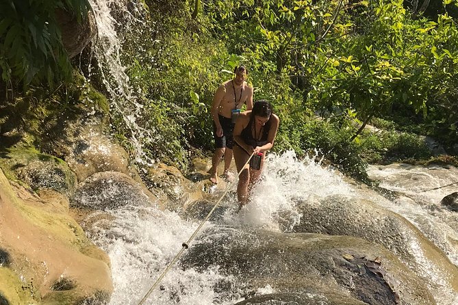 Best of Chiang Mai: Private Tour in a Day - Lunch is more than a box on the bus