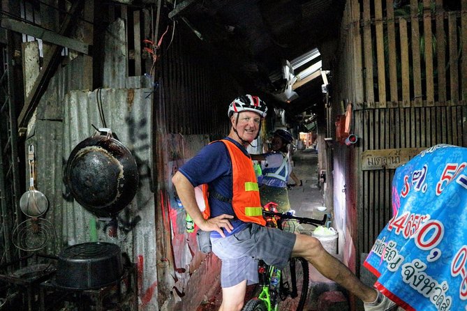 Bike Bangkok at Night with Thai Dinner - Wat Mangkon and the bright lanes of Chinatown