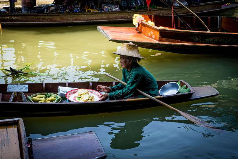 Boat Tour of Damnoen Saduak Floating Market - The one-hour long-tail boat ride