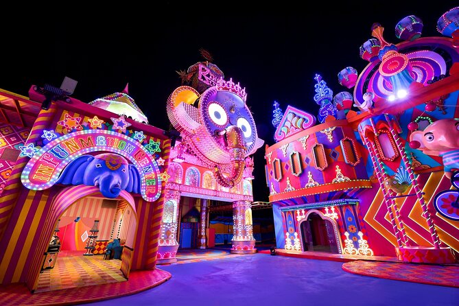 Carnival Magic Phuket Ticket Includes Dinner and Transfer - The parade brings the park to life
