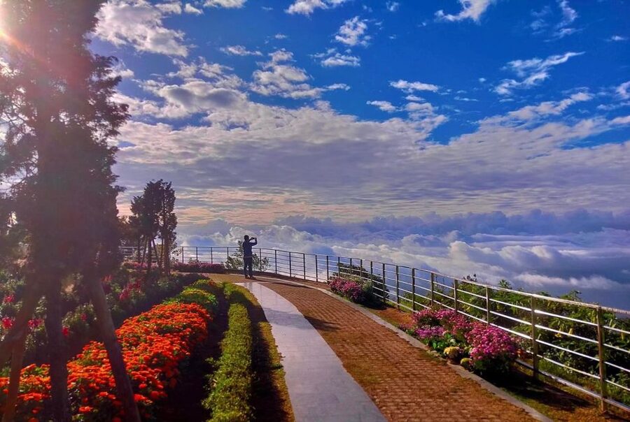 Chang Mai: Doi Inthanon Day Tour w/Waterfalls & Hilltribes - Wachirathan and Sirithan Waterfalls