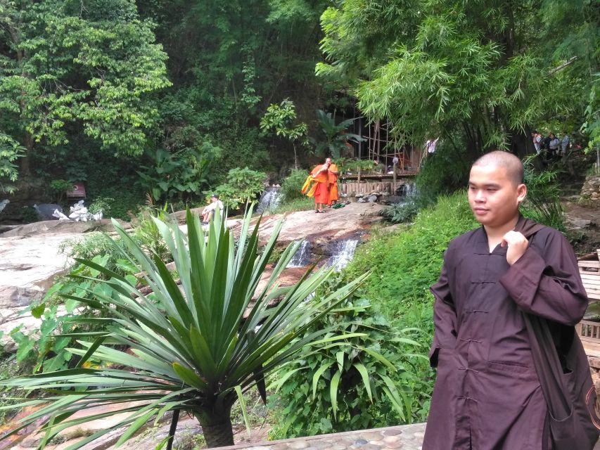 Chiang Mai: 7-Hour Doi Suthep National Park Summit Hiking - Lunch comes late, but the setting helps