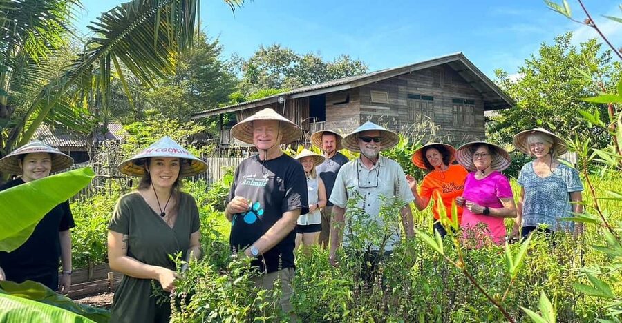 Chiang Mai: Asia Scenic Thai Cooking School - Cooking at an individual station