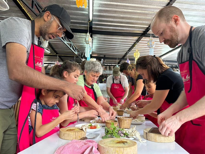 Chiang Mai: Asia Scenic Thai Cooking School - Teachers who make the class work