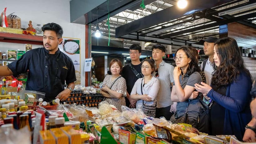 Chiang Mai: Authentic Cooking Class with Market & Farm Visit - What you can cook, from Pad Thai to Khao Soi