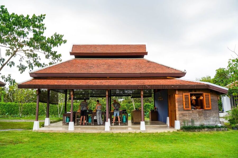 Chiang Mai: Authentic Cooking Class with Market & Farm Visit - The hotel pickup and ride into the countryside