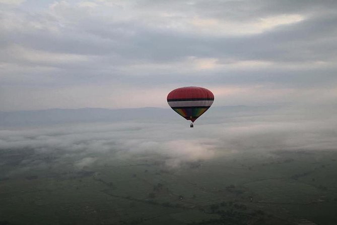 Chiang Mai Balloon Adventure: Classic Basket Balloon Ride - The pilot and the feel of the flight
