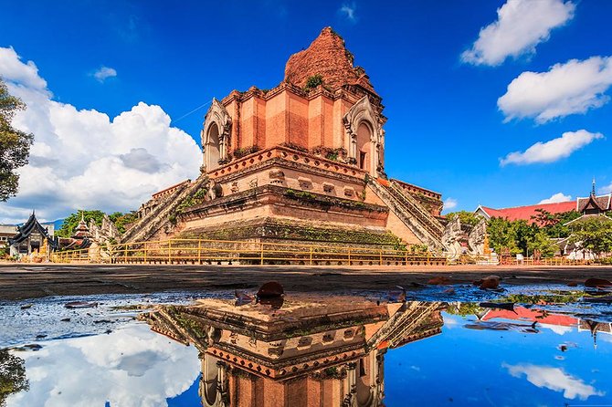 Chiang Mai Best City Tour with Doi Suthep & Iconic Temples - Why the guides are central to the experience