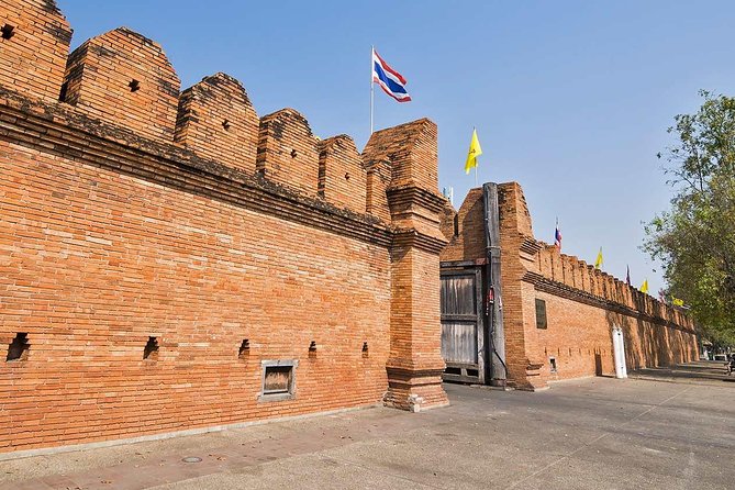 Chiang Mai Best City Tour with Doi Suthep, Pha Lat & Chedi Luang - Tha Phae Gate and Chiang Mai’s Old City Edge