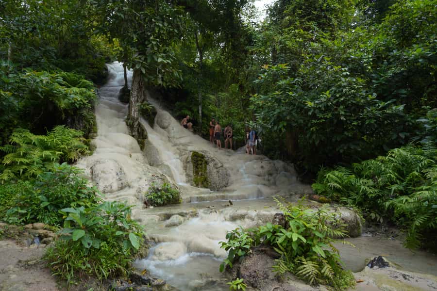 Chiang Mai: Bua Thong Sticky Waterfall & Huge Cave & Buffet - Quick points about the Chiang Mai waterfall trip