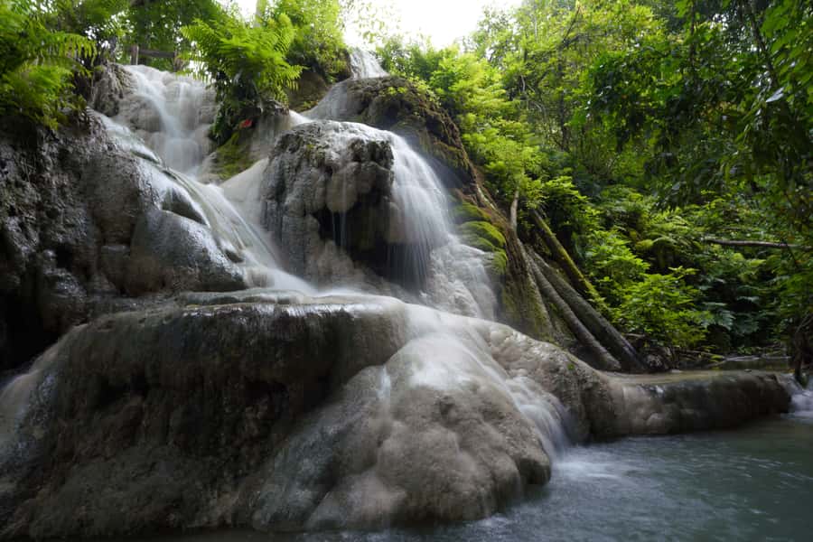 Chiang Mai: Bua Thong Sticky Waterfall & Huge Cave & Buffet - The guides make the biggest difference