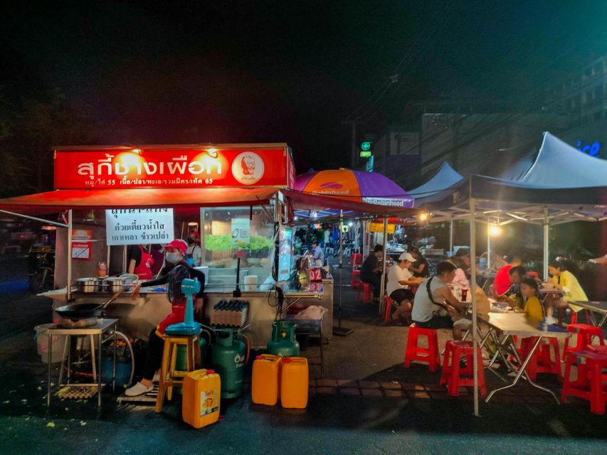 Chiang Mai: Chiang Mai Bar Hopping Guided Night Tour - Key points at a glance