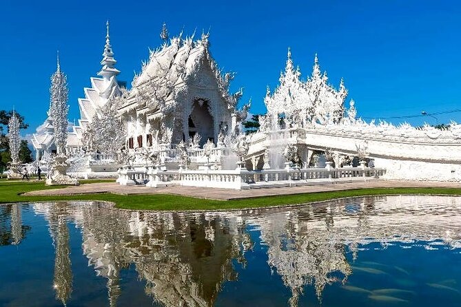 Chiang Mai - Chiang Rai Temples, Long Neck Karen, Golden Triangle - What the Chiang Rai day really involves
