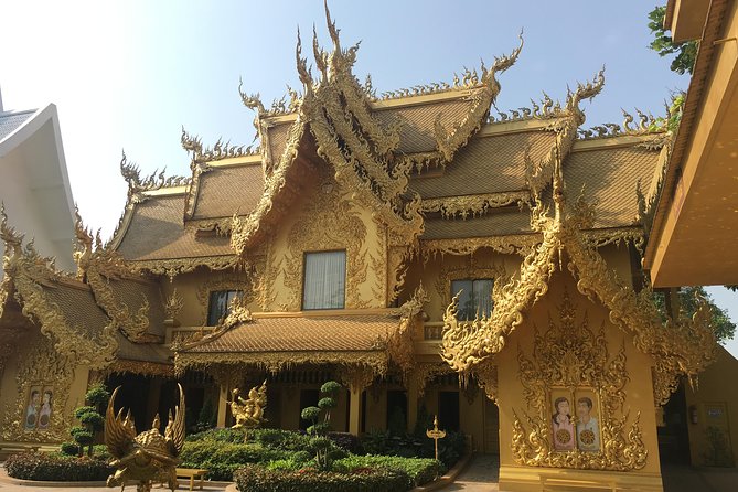 Chiang Mai-Chiang Rai:White-Black-Blue Temple-Golden Triangle-Keren-Boat Trip - The Karen Long Neck village visit
