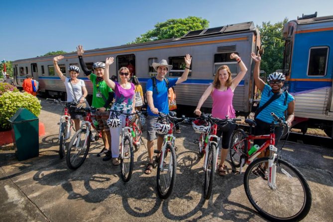 Chiang Mai Countryside Guided Bike Tour - Orchards, canals, and quiet roads back toward Chiang Mai