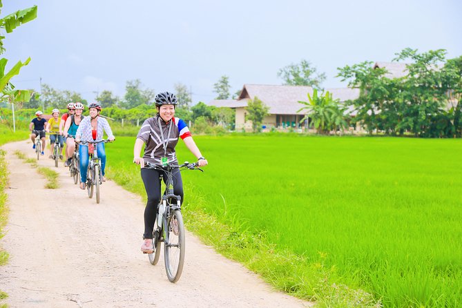 Chiang Mai Countryside Guided Bike Tour - Taking the train from Chiang Mai to Lamphun