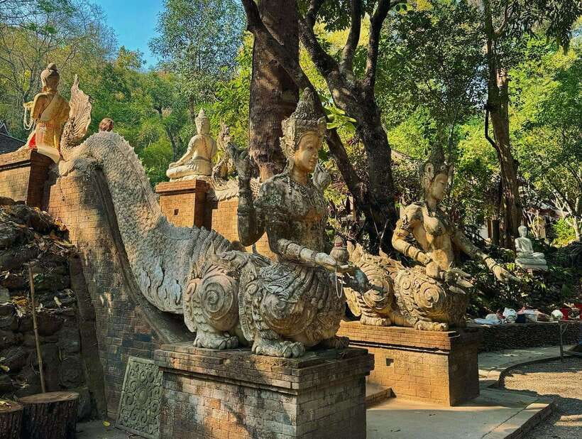 Chiang Mai: Doi Suthep and Wat Pha Lat Temple Evening Tour - Why this evening pairing works