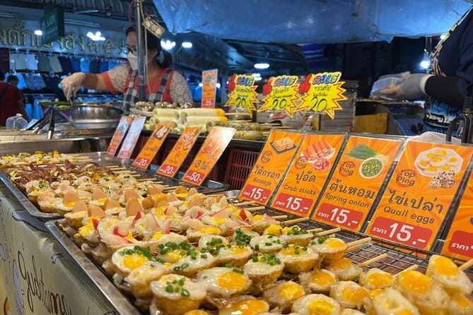 Chiang Mai - Doi Suthep Temple and Street Food Tour - Chiang Mai Gate Night Market and the second dinner