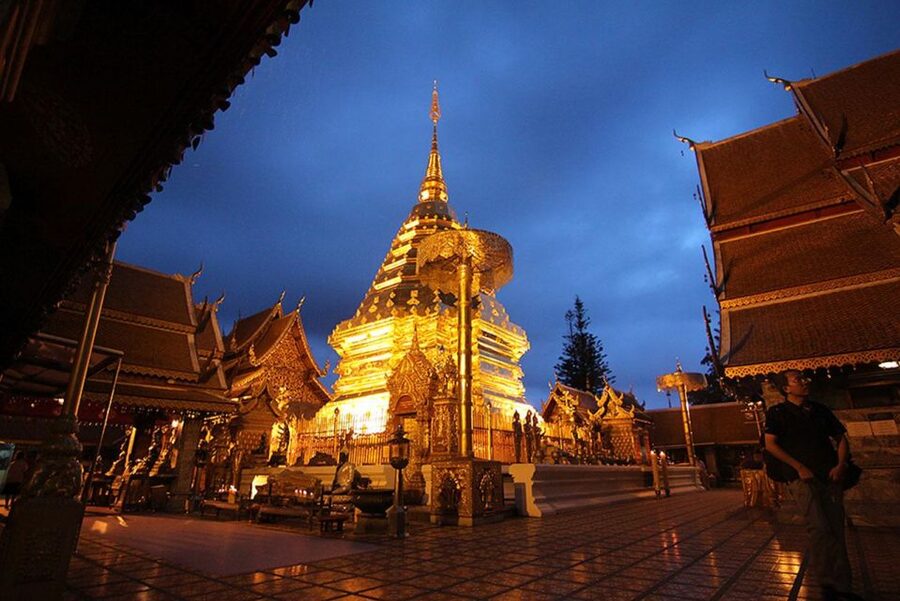 Chiang Mai: Doi Suthep & Wat Umong Twilight Tour with Pickup - Why an evening temple tour works well in Chiang Mai