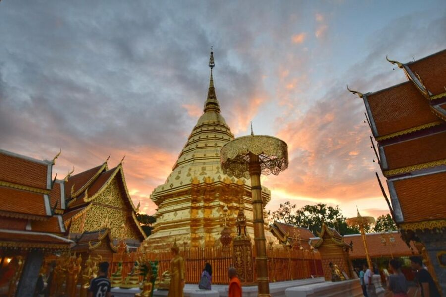 Chiang Mai: Doi Suthep & Wat Umong Twilight Tour with Pickup - Wat Umong: tunnels, paintings, and a forest at twilight