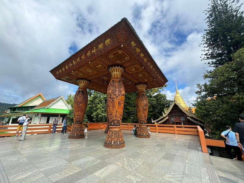 Chiang Mai: Elephant Sanctuary, Monk Trail & Doi Suthep Tour - Lunch, showers, and the practical rhythm of the day