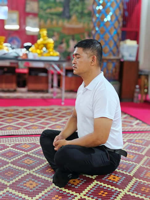 Chiang Mai: Evening Chanting & Meditation - Sitting with the monks during 40 to 50 minutes of chanting