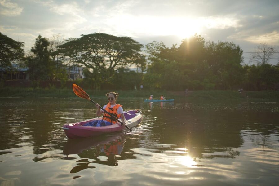 Chiang Mai:Explore kayaking through Mae Ping River on sunset - Paddling 5 to 6 kilometers through the city