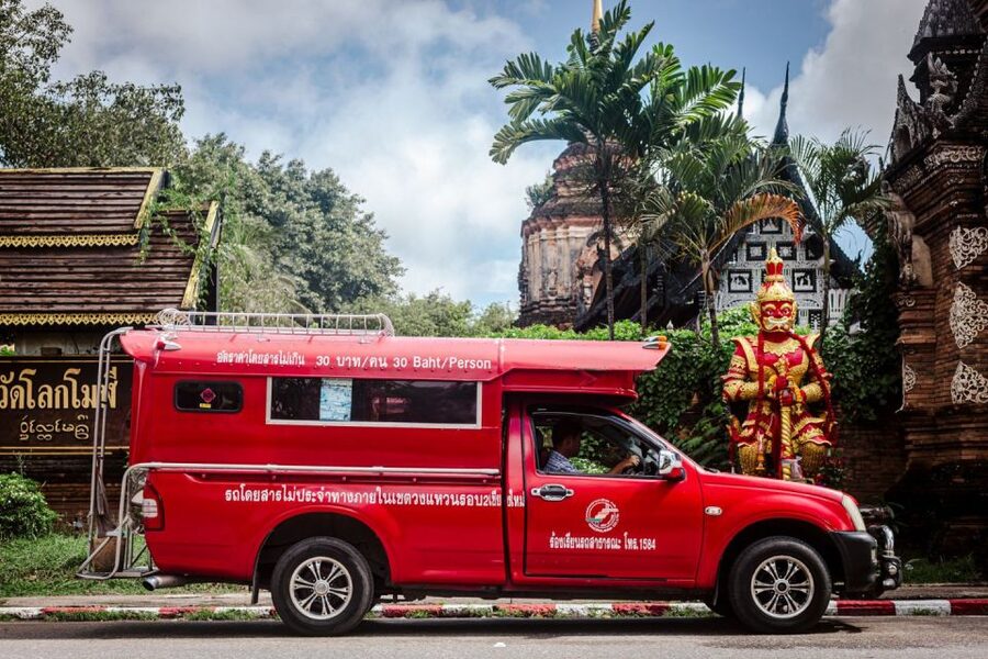 Chiang Mai: Food Tour by Songtheaw Truck with 15+ Tastings - Starting at Wat Lok Molee