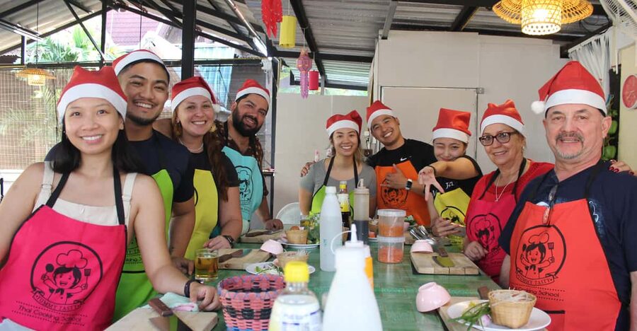 Chiang Mai: Half Day Evening Cooking Class with Market Tour - From Kad Kom Market to the cooking school