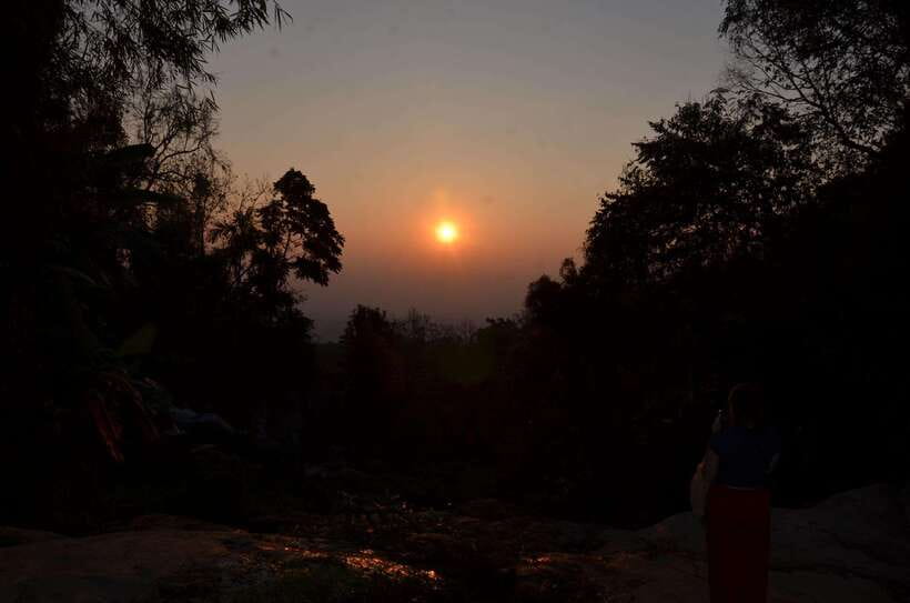 Chiang Mai: Hike on Monk’s Trail and Doi Suthep Private Tour - What to bring for the trail and temples
