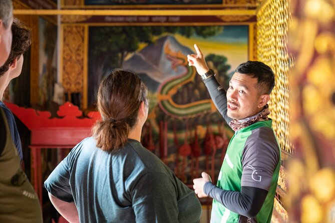 Chiang Mai: Historic Old City Bike Tour - Morning or Night - The Three Kings Monument and civic Chiang Mai