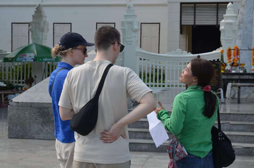 Chiang Mai: Historic Temples and City Guided Walking Tour - The Three Kings Monument and Chiang Mai’s civic center