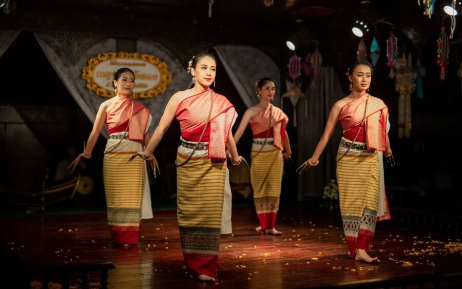 Chiang Mai: Khantoke Dinner with Traditional Performance - What the cultural setting adds