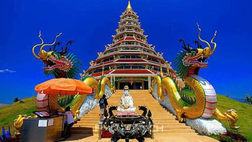 Chiang Mai: Lalita Cafe & White, Blue, Big Buddha Temples - Long Neck Karen Village: an optional cultural stop