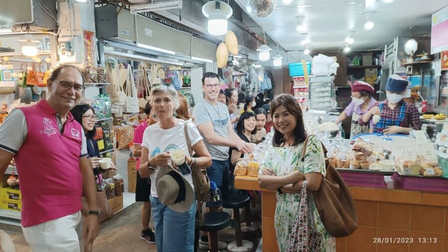Chiang Mai: Local Food and Markets Guided Walking Tour - Key points at a glance