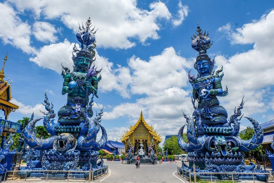 Chiang Mai: Long Neck Village & Chiang Rai’s Iconic Temples - Thai buffet lunch beside the White Temple