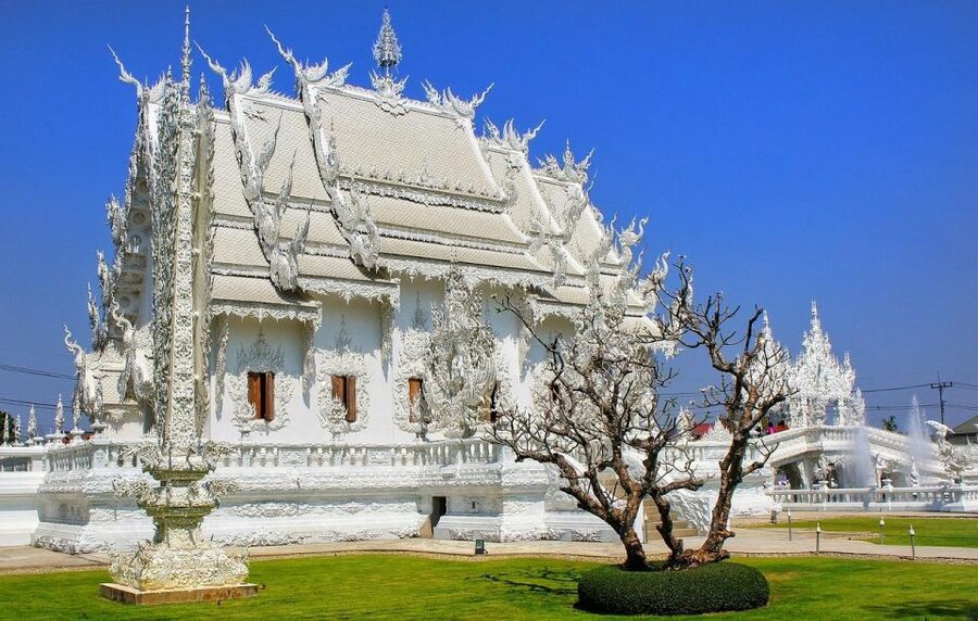 Chiang Mai: Long Neck Village & Chiang Rai’s Iconic Temples - Wat Rong Suea Ten, the Blue Temple