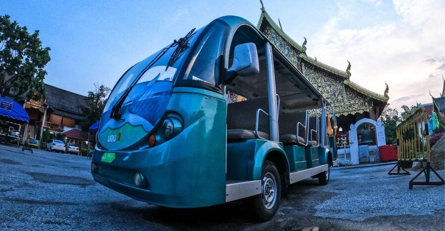 Chiang Mai: Nighttime City Highlights by EV Tram - Wat Chiang Man and the first look at the old city