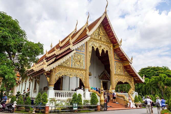 Chiang Mai Old City & Temples Guided Walking Tour - 3 Hrs - What you get for $16