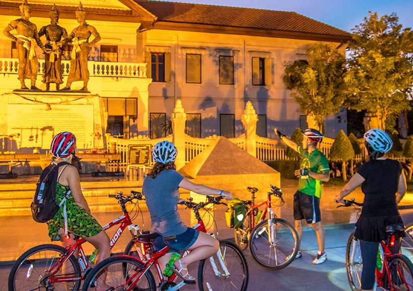 Chiang Mai: Private Historic Old City Bike Tour - Night - What the guides add to the ride
