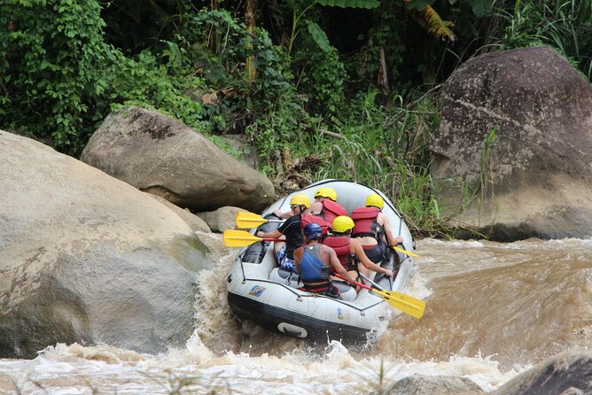 Chiang Mai Rafting in Mae Taeng River with Thai Buffet - Safety, fitness, and who should book
