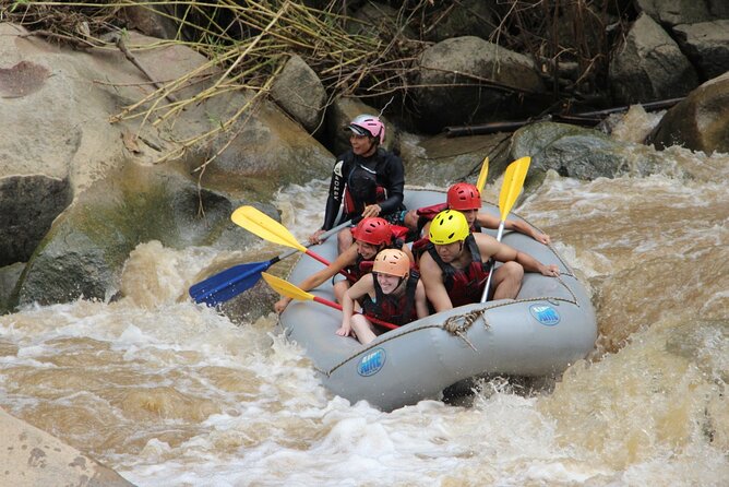 Chiang Mai Rafting in Mae Taeng River with Thai Buffet - The 8:00 am pickup and drive north