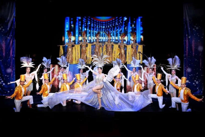 Chiang Mai: Siam Dragon Cabaret Show with Optional Transfer - Arriving at the theater on Huay Kaew Road